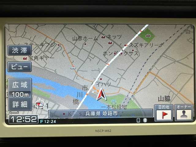 トヨタ アクア S 兵庫県 2013(平25)年 8.2万km グレーメタリック ・純正ＳＤナビ　（NSCP-W62）/（Ｂｌｕｅｔｏｏｔｈ　ワンセグ　ＣＤ　ＳＤ）/・社外前後ドライブレコーダー/・ＥＴＣ/・純正１５インチAW/・純正フロアマット/・電動格納ミラー/・リモコンキー/・ハロゲンライト/・ドアバイザー