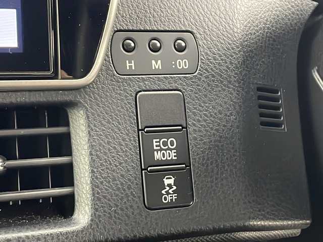 トヨタ ノア Si ダブルバイビー 秋田県 2019(平31)年 6.4万km ホワイトパールクリスタルシャイン 4WD/純正SDナビ　/フルセグTV/CD/DVD/Bluetooth/フリップダウンモニター　/両側パワースライドドア　/バックカメラ　/クルーズコントロール　/レーンキープアシスト/衝突被害軽減ブレーキ　/ビルトインＥＴＣ　/前後ドライブレコーダー/ＬＥＤヘッドライト　/フォグ/サンシェード/スペアキー/プッシュスタート/オートマチックハイビーム/寒冷地仕様