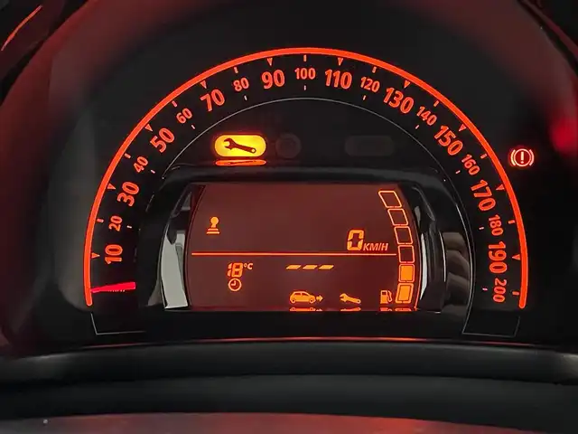 ルノー トゥインゴ S リミテ 東京都 2020(令2)年 3.8万km グレー 純正ディスプレイオーディオ/５速マニャアル/レザー調シートカバー/ＥＴＣ/レンキープ/パーキングセンサー/前後ドラレコ