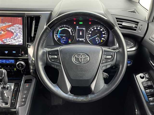 トヨタ アルファードハイブリット SR 福岡県 2018(平30)年 6.1万km ブラック 純正10型ナビ　NSZN-W66T/フルセグTV、CD、DVD、AM、FM、Bluetooth/ビルトインETC/デジタルインナーミラー/3眼LEDヘッドライト/シーケンシャルウィンカー/両側パワースライドドア/レーダークルーズコントロール/D席メモリーシート/前席パワーシート/前席シートシーター/前席エアシート/PKSB（パーキングサポートブレーキ）/PCS（プリクラッシュセーフティ）/LTA（レーントレーシングアシスト）/RSA（ロードサインアシスト）