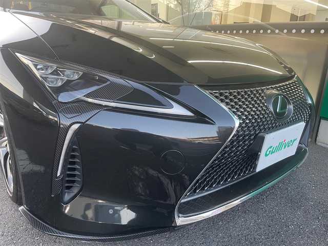 レクサス ＬＣ 500 Sパッケージ 埼玉県 2018(平30)年 1.9万km グラファイトブラックガラスフレーク TRDフロントスポイラー/TRDサイドスカート/TRDリヤディフューザー&リヤサイドスポイラー/TRDリヤスポイラー/TRDエアロダイナミクスミラーカバー/本革&アルカンターラハーフレザーシート/CFRPカーボンルーフ/CFRPスカッフプレート/Lexus SafetySystem+/　プリクラッシュセーフティ/　レーンキーピングアシスト/　オートマチックハイビームシステム/　レーダークルーズコントロール/　（全車速追従機能付き）/クリアランスソナー/ブラインドスポットモニタリング/マークレビンソン/純正10.3インチナビ/　DTV/CD/DVD/SDREC/　Bluetooth/USB/AUX/Miracast/バックカメラ/社外デジタルインナーミラー/社外ドライブレコーダー/前席パワーシート/前席シートヒーター&ベンチレーター/レクサスダイナミックハンドリングシステム/トルセンLSD/ヘッドアップディスプレイ/パドルシフト/3眼LEDヘッドライト/ステアリングヒーター/アクティブリヤウィング/ビルトインETC2.0/ランフラットタイヤ/スペアキー