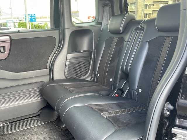 ホンダ Ｎ ＢＯＸ カスタム G L ターボ ホンダセンシング 熊本県 2018(平30)年 4.4万km クリスタルブラックパール ターボ/4WD/両側電動スライドドア/ホンダセンシング/　・レーダークルーズ/　・車線逸脱警報/　・衝突を予測してブレーキをかける機能/　・歩行者への衝突回避を支援する機能/純正ナビ/ワンセグテレビ/バックカメラ/Bluetooth/CD/DVD/ETC/シートヒーター/LEDヘッドライト/スマートキー