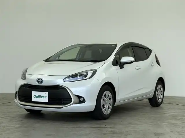 トヨタ アクア G 群馬県 2022(令4)年 3.3万km プラチナホワイトパールマイカ 純正DA（BT/USB/Miracast/フルセグ/ナビ)　全方位カメラ　セーフティーセンス　レーダークルーズ　ＢＳＭ　オートハイビーム　１００Ｖ電源　ビルトインＥＴＣ2.0　ＬＥＤヘッド　ＬＥＤフォグ　コーナーセンサー　禁煙車　スペアキー　プッシュスタート　スマートキー