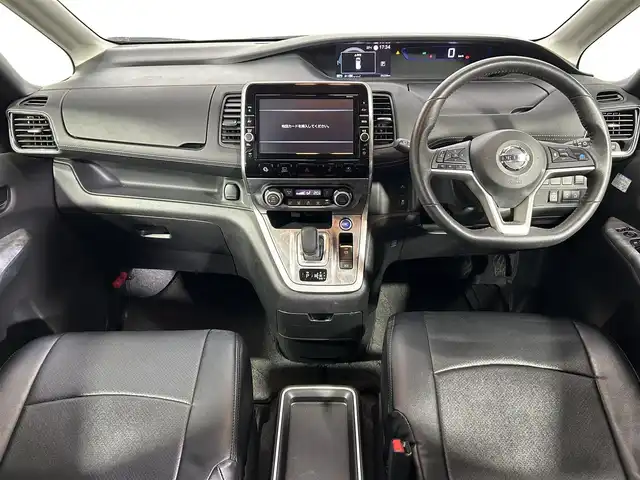 日産 セレナ e－パワー ハイウェイスター V 大阪府 2018(平30)年 4万km ダイヤモンドブラック ProPILOT 純正9incナビ(フルセグ/DVD再生/Bluetooth) 360カメラ ETC 後席モニター 衝突軽減 レーダーC クリアランスソナー レーンアシスト デジタルインナーミラー