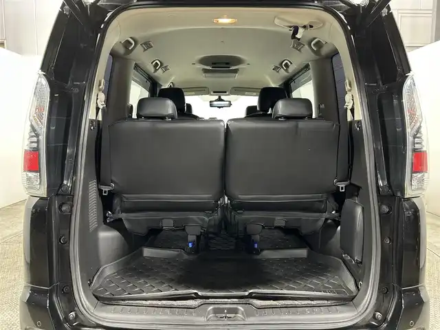 日産 セレナ e－パワー ハイウェイスター V 大阪府 2018(平30)年 4万km ダイヤモンドブラック ProPILOT 純正9incナビ(フルセグ/DVD再生/Bluetooth) 360カメラ ETC 後席モニター 衝突軽減 レーダーC クリアランスソナー レーンアシスト デジタルインナーミラー