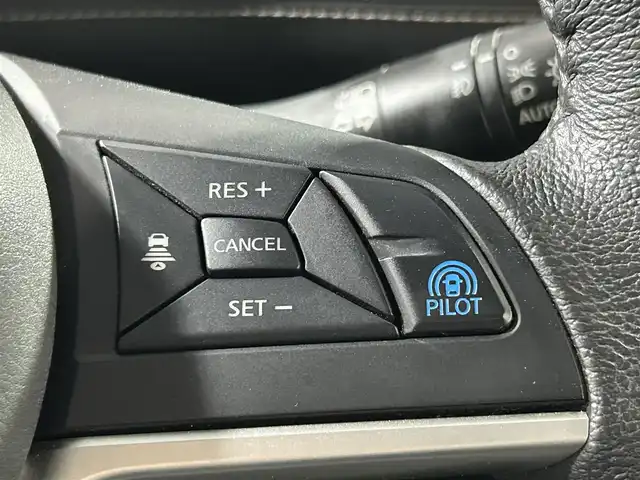 日産 セレナ e－パワー ハイウェイスター V 大阪府 2018(平30)年 4万km ダイヤモンドブラック ProPILOT 純正9incナビ(フルセグ/DVD再生/Bluetooth) 360カメラ ETC 後席モニター 衝突軽減 レーダーC クリアランスソナー レーンアシスト デジタルインナーミラー