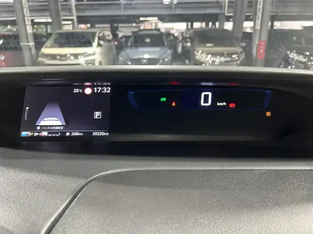日産 セレナ e－パワー ハイウェイスター V 大阪府 2018(平30)年 4万km ダイヤモンドブラック ProPILOT 純正9incナビ(フルセグ/DVD再生/Bluetooth) 360カメラ ETC 後席モニター 衝突軽減 レーダーC クリアランスソナー レーンアシスト デジタルインナーミラー