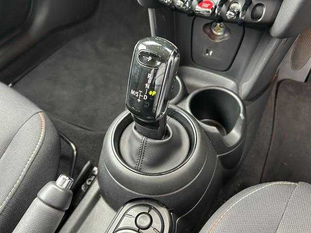 ＭＩＮＩ ミニ クーパー 埼玉県 2020(令2)年 2.4万km ペッパー・ホワイト ワンオーナー　/ペッパーＰKG　/ナビゲーションＰKG　/オプション１６インチアルミホイール　　/コンフォートＰKG　/バックカメラ　/ユニオンジャックテールランプ　/ＥＴＣ　/ドライブレコーダー