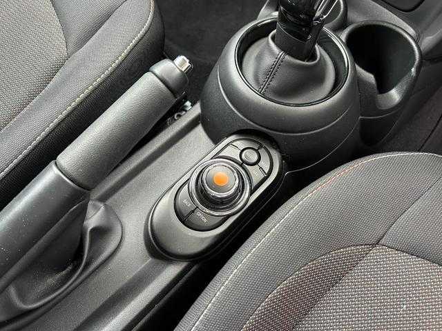 ＭＩＮＩ ミニ クーパー 埼玉県 2020(令2)年 2.4万km ペッパー・ホワイト ワンオーナー　/ペッパーＰKG　/ナビゲーションＰKG　/オプション１６インチアルミホイール　　/コンフォートＰKG　/バックカメラ　/ユニオンジャックテールランプ　/ＥＴＣ　/ドライブレコーダー