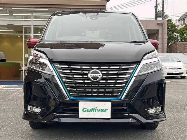 日産 セレナ e－パワー ハイウェイスター V 大阪府 2021(令3)年 3.5万km ダイヤモンドブラック ワンオーナー/ドライブレコーダー/純正ナビフルセグAM/FM/BT//バックモニター/エマージェンシーブレーキ/プロパイロット/インテリジェントFCW/インテリジェントLI/インテリジェントBS/RCTA/キャプテンシート/両面電動スライドドア/踏み間違い衝突防止アシスト/LEDヘッドランプ/パワーステアリング/LEDフォグランプ/ウインカーミラー/アダプティブLEDヘッドライトシステム/LEDリアコンビネーションランプ/セレナバックビューモニター/インテリジェントアラウンドビューモニター/インテリジェントルームミラー/本革三本スポークステアリング/サイドサンシェード/プッシュスタート/ブラインドスポットモニター/e-powerモードスイッチ/ウインカーミラー/PTC素子ヒーター（寒冷地仕様）/電動パーキングブレーキ/オートブレーキホールド/オートエアコン・リアクーラー/カーテンエアバッグ