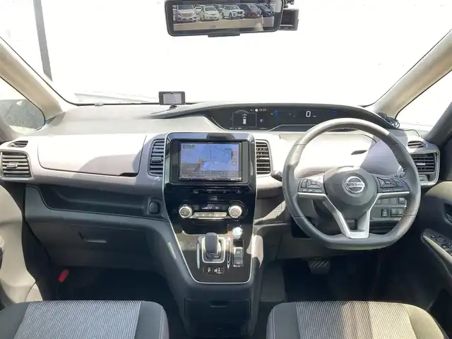 日産 セレナ e－パワー ハイウェイスター V 熊本県 2021(令3)年 3.5万km ダイヤモンドブラック ワンオーナー/保証書・取説あり/社外ＳＤナビ（MDV-S708L）/CD/DVD/BT/USB/SD/フルセグTV/バックカメラ/全周囲カメラ/両側電動スライドドア/エマージェンシーブレーキ/プロパイロット/車線逸脱警報/コーナーセンサー/速度標識認識/道路標識認識/ブラインドスポットモニター/PTC素子ヒーター（寒冷地仕様）/踏み間違い衝突防止アシスト/ビルトインETC/前後ドライブレコーダー/アダプティブLEDヘッドライト/LEDフォグランプ/インテリジェントルームミラー/サンシェード/e-powerモードスイッチ/電動パーキングブレーキ/オートブレーキホールド/プッシュスタート/インテリキー