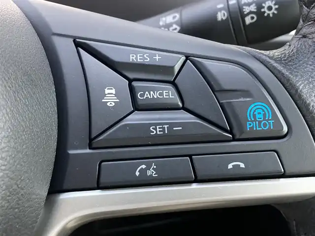 日産 セレナ e－パワー ハイウェイスター V 熊本県 2021(令3)年 3.5万km ダイヤモンドブラック ワンオーナー/保証書・取説あり/社外ＳＤナビ（MDV-S708L）/CD/DVD/BT/USB/SD/フルセグTV/バックカメラ/全周囲カメラ/両側電動スライドドア/エマージェンシーブレーキ/プロパイロット/車線逸脱警報/コーナーセンサー/速度標識認識/道路標識認識/ブラインドスポットモニター/PTC素子ヒーター（寒冷地仕様）/踏み間違い衝突防止アシスト/ビルトインETC/前後ドライブレコーダー/アダプティブLEDヘッドライト/LEDフォグランプ/インテリジェントルームミラー/サンシェード/e-powerモードスイッチ/電動パーキングブレーキ/オートブレーキホールド/プッシュスタート/インテリキー