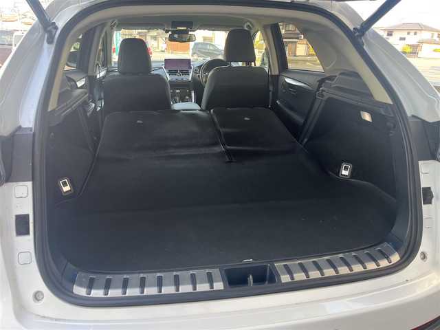 レクサス ＮＸ 300h Iパッケージ 三重県 2018(平30)年 8.2万km ソニッククォーツ ワンオーナー/セーフティシステムプラス/レーダークルーズ/角型3眼LEDヘッドランプ/パワーバックドア/L_texシート/シートヒーター/革巻ステアリング/ステアリングヒーター/18インチアルミホイール/SDナビゲーション/地デジTV/Blu-ray/DVD/CD/Bluetooth/バック・サイドカメラ