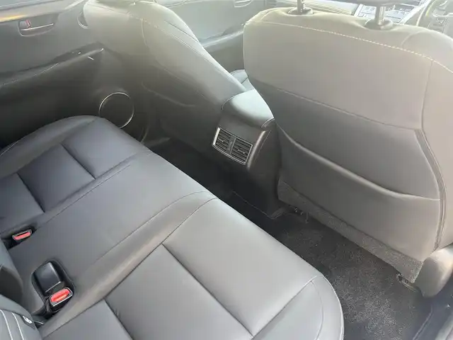 レクサス ＮＸ 300h Iパッケージ 三重県 2018(平30)年 8.2万km ソニッククォーツ ワンオーナー/セーフティシステムプラス/レーダークルーズ/角型3眼LEDヘッドランプ/パワーバックドア/L_texシート/シートヒーター/革巻ステアリング/ステアリングヒーター/18インチアルミホイール/SDナビゲーション/地デジTV/Blu-ray/DVD/CD/Bluetooth/バック・サイドカメラ