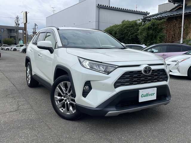 トヨタ ＲＡＶ４ G Zパッケージ 福井県 2021(令3)年 4.7万km ホワイトパールクリスタルシャイン 4WD/社外メモリナビゲーション/（CD/DVD/BT）/フルセグテレビ/バックカメラ/プリクラッシュセーフティ/アダプティグクルーズコントロール/レーンキープアシスト/純正19インチアルミホイール/ブラインドスポットモニター/パワーバックドア/黒革シート/パワーシート /（メモリ付き）/シートヒーター/LEDヘッドライト/フォグランプ/ETC/ルーフレール/ステアリングヒーター/オートリトラミラー/オートライト/クリアランスソナー /オートハイビーム/保証書/取扱説明書