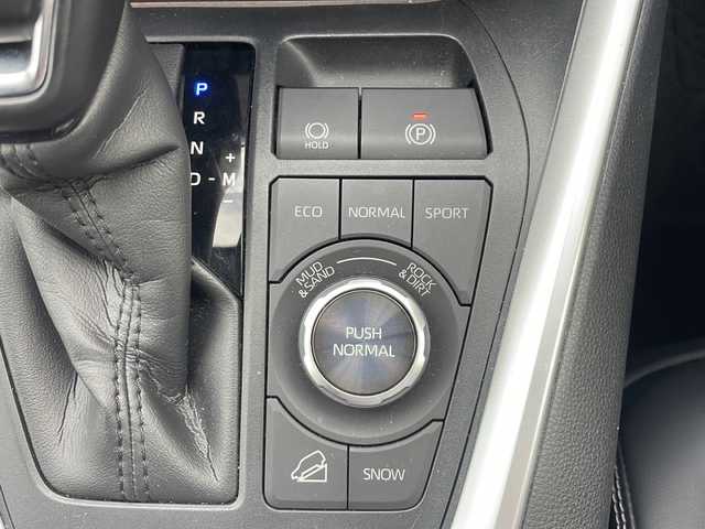 トヨタ ＲＡＶ４ G Zパッケージ 福井県 2021(令3)年 4.7万km ホワイトパールクリスタルシャイン 4WD/社外メモリナビゲーション/（CD/DVD/BT）/フルセグテレビ/バックカメラ/プリクラッシュセーフティ/アダプティグクルーズコントロール/レーンキープアシスト/純正19インチアルミホイール/ブラインドスポットモニター/パワーバックドア/黒革シート/パワーシート /（メモリ付き）/シートヒーター/LEDヘッドライト/フォグランプ/ETC/ルーフレール/ステアリングヒーター/オートリトラミラー/オートライト/クリアランスソナー /オートハイビーム/保証書/取扱説明書