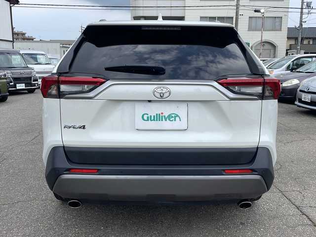 トヨタ ＲＡＶ４ G Zパッケージ 福井県 2021(令3)年 4.7万km ホワイトパールクリスタルシャイン 4WD/社外メモリナビゲーション/（CD/DVD/BT）/フルセグテレビ/バックカメラ/プリクラッシュセーフティ/アダプティグクルーズコントロール/レーンキープアシスト/純正19インチアルミホイール/ブラインドスポットモニター/パワーバックドア/黒革シート/パワーシート /（メモリ付き）/シートヒーター/LEDヘッドライト/フォグランプ/ETC/ルーフレール/ステアリングヒーター/オートリトラミラー/オートライト/クリアランスソナー /オートハイビーム/保証書/取扱説明書