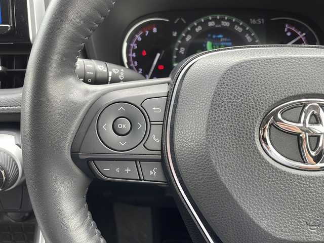 トヨタ ＲＡＶ４ G Zパッケージ 福井県 2021(令3)年 4.7万km ホワイトパールクリスタルシャイン 4WD/社外メモリナビゲーション/（CD/DVD/BT）/フルセグテレビ/バックカメラ/プリクラッシュセーフティ/アダプティグクルーズコントロール/レーンキープアシスト/純正19インチアルミホイール/ブラインドスポットモニター/パワーバックドア/黒革シート/パワーシート /（メモリ付き）/シートヒーター/LEDヘッドライト/フォグランプ/ETC/ルーフレール/ステアリングヒーター/オートリトラミラー/オートライト/クリアランスソナー /オートハイビーム/保証書/取扱説明書