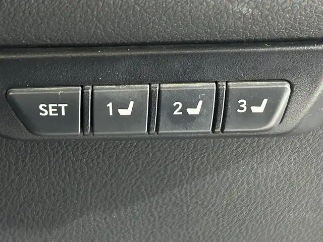 レクサス ＮＸ 300 Iパッケージ 佐賀県 2018(平30)年 4.2万km ソニッククォーツ ガラスルーフ/純正10インチナビ/CD/DVD/AM/FM/フルセグTV/USB/Bluetooth/レクサスセーフティシステム/全周囲カメラ/ワンオーナー/レーダークルーズコントロール/ブラインドスポットモニター/パワーバックドア /クリアランスソナー /前方ドライブレコーダー/パドルシフト/黒レザーシート/前席パワーシート/シートヒーター/ハンドルヒーター/ドアミラーヒーター/純正18インチアルミホイール/フロアマット/LEDライト/フォグライト /オートライト/オートハイビーム /スマートキー/スペアキー/100V充電/保証書/取扱説明書
