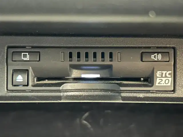 レクサス ＮＸ 300 Iパッケージ 佐賀県 2018(平30)年 4.2万km ソニッククォーツ ガラスルーフ/純正10インチナビ/CD/DVD/AM/FM/フルセグTV/USB/Bluetooth/レクサスセーフティシステム/全周囲カメラ/ワンオーナー/レーダークルーズコントロール/ブラインドスポットモニター/パワーバックドア /クリアランスソナー /前方ドライブレコーダー/パドルシフト/黒レザーシート/前席パワーシート/シートヒーター/ハンドルヒーター/ドアミラーヒーター/純正18インチアルミホイール/フロアマット/LEDライト/フォグライト /オートライト/オートハイビーム /スマートキー/スペアキー/100V充電/保証書/取扱説明書