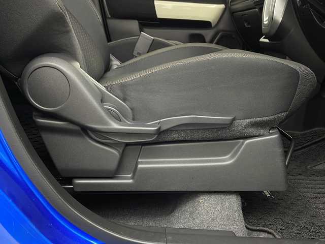 スズキ クロスビー HYBRID MZ 栃木県 2019(平31)年 4.3万km スピーディーブルーメタリック/ブラック2トーンルーフ 全方位モニター用カメラパッケージ装着車/デュアルセンサーブレーキサポート/パナソニックナビ（CN-RZ753W）/　フルセグTV/Ｂｌｕｅｔｏｏｔｈ/DVD/インタークーラーターボ/クルーズコントロール/コーナーセンサー/パドルシフト/D/N席シートヒーター/AUTOライト/LEDヘッドライト/純正フロアマット/純正ドアバイザー