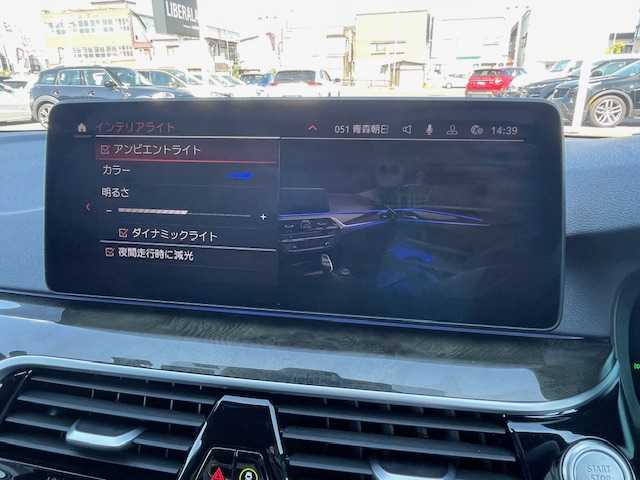 ＢＭＷ ５２３ｄ xDrive Mスポーツ 青森県 2022(令4)年 6.2万km サファイアブラックP 黒革シート/４WD/ＡＣＣ/ヘッドアップディスプレイ/バーチャルコックピット/純正ナビ/フルセグＴＶ・Bluetooth・USB/ＡｐｐｌｅＣａｒＰｌａｙ・androidauto/バックカメラ/シートヒーター/前席パワーシート/シートメモリー/レーンキープ/パーキングアシスト/オートホールド/パドルシフト/パワーバックドア/アイドリングストップ/Cタイプコネクタ/前後ドライブレコーダー/純正19インチＡＷ/LEDヘッドライト/ETC/保証書・取説・記録簿スペアキー×１