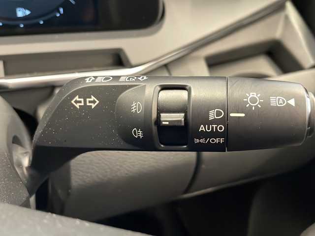 日産 オーラ G  90周年記念車 岐阜県 2024(令6)年 1.2万km ガーネットレッド/スーパーブラック 2トーン BOSEパーソナルプラスサウンドシステム/G 90周年記念車/純正ナビゲーション/アラウンドビューモニター/Bluetooth/フルセグ視聴/プロパイロット（ナビリンク機能付）/デジタルインナーミラー/ドライブレコーダー（車内付き）/ETC2.0/LEDヘッドライト/オートハイビーム/オートライト/プッシュスタート/スマートキー/スペアキー/専用17インチブラックアルミホイール/カッパーフォグランプフィニッシャー/90th Anniversary専用シート/前席シートヒーター/緊急停止支援システム（SOSコール機能付）/ワイヤレス充電器/USB電源ソケット（タイプA 2個、タイプC 1個）/ブラインドスポットモニター/エマージェンシーブレーキー/取扱説明書・記録簿