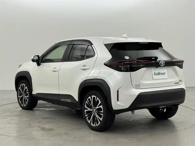 トヨタ ヤリスクロス ハイブリッド Z 福岡県 2022(令4)年 2.2万km ホワイトパールクリスタルシャイン 純正ＤＡナビ　/全方位カメラ　/ビルトインＥＴＣ　/レーダークルコン　/コーナーセンサー　/衝突被害軽減ブレーキ　/レーンキープ　/ＢＳＭ　/ＰＫＳＢ　/パーキングアシスト　/ハーフレザー　/シートヒーター　/ステアリングヒーター/ＬＥＤヘッドライト
