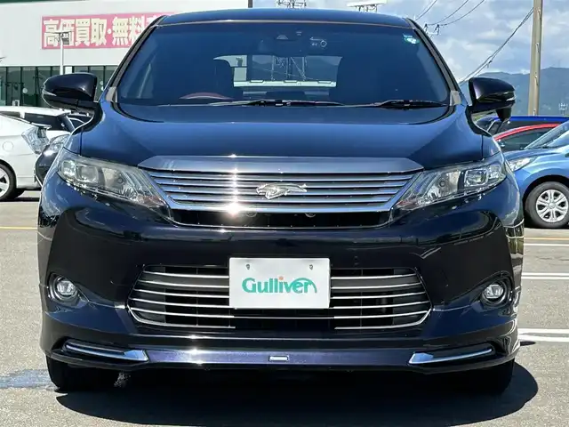 トヨタ ハリアー プレミアム 佐賀県 2015(平27)年 8.4万km スパークリングブラックパールクリスタルシャイン ワンオーナー/純正9インチナビゲーション/・AM/FM/CD/DVD/BT/フルセグTV/・バックカメラ/モデリスタエアロ（フロント/サイド/リヤ）/JBLプレミアムサウンドシステム/ハーフレザー/トヨタセーフティーパッケージ/・プリクラッシュセーフティ/・レーントレーシングサポート/・レーダークルーズコントロール/・レーンディパーチャーアラート/・オートマッチックハイビーム/・ロードサインアシスト/・先行車発進アラーム/・ドライバー異常時対応/・プロアクティブドライビングアシスト/・緊急時操舵支援/・フロントクロストラフィックアラート/・レーンチェンジアシスト/オートライト/純正18インチアルミホイール/前方ドライブレコーダー/プッシュスタート/アイドリングストップ/純正フロアマット/電格ウィンカーミラー/ドアバイザー/新車保証書/取扱説明書