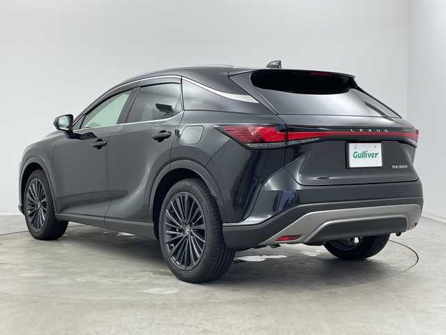 レクサス ＲＸ 350h バージョンL 新潟県 2024(令6)年 1万km グラファイトブラックガラスフレーク サンルーフ/純正メモリナビ/　フルセグTV/Bluetooth/USB/レクサスチームメイト/レーダークルーズコントロール/衝突被害軽減ブレーキ/パーキングアシスト/レーンキープアシスト/ブラインドスポットモニター/パーキングサポートブレーキ/リヤカメラディテクション/安心降車アシスト/周辺車両接近時サポート/前後コーナーセンサー/レザーシート/全席シートヒーター/全席シートベンチレーション/前席メモリーシート/パワーバックドア/全席パワーシート/ドライブレコーダー/デジタルインナーミラー/全周囲モニター/ビルトインETC2.0/ステアリングヒーター/LEDヘッドライト/オートマチックハイビーム/オートライト/パドルシフト/レザーステアリング/ステアリングスイッチ/禁煙車