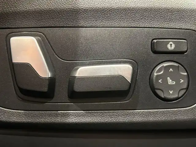 ＢＭＷ Ｘ３ xDrive20d Mスポーツ 道央・札幌 2022(令4)年 2.5万km サファイアブラックP メタリックペイント/セレクトパッケージ/　・電動パノラマガラスサンルーフ/　・harman/kardonサラウンド/　・ステアリングヒーター/　・リヤサイドウインドーローラーブラインド/　・リヤシートヒーター/ドライビングアシストプロフェッショナル/パーキングアシストプラス/純正HDDナビ/フルセグTV/360°カメラ/ワイヤレスチャージング/アダプティブLEDヘッドライト/オートマチックテールゲート