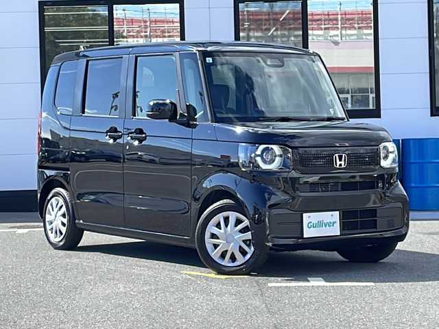 ホンダ Ｎ ＢＯＸ 山口県 2024(令6)年 0.6万km クリスタルブラックパール 純正8インチコネクトナビ/・フルセグテレビ/・Bluetooth接続オーディオ/・バックカメラ/ETC/ホンダセンシング/・衝突軽減ブレーキ/・踏み間違え衝突軽減システム/・急アクセル抑制機能/・路外逸脱抑制機能/・渋滞追従機能付きACC/・車線維持支援システム/・先行車発進お知らせ機能/・標識認識機能/・オートマチックハイビーム/・パーキングセンサーシステム/片側パワースライドドア/純正LEDヘッドライト/純正フロアマット/プッシュスタート/スマートキー/チップアップシート/保証書
