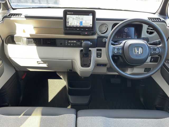 ホンダ Ｎ ＢＯＸ 山口県 2024(令6)年 0.6万km クリスタルブラックパール 純正8インチコネクトナビ/・フルセグテレビ/・Bluetooth接続オーディオ/・バックカメラ/ETC/ホンダセンシング/・衝突軽減ブレーキ/・踏み間違え衝突軽減システム/・急アクセル抑制機能/・路外逸脱抑制機能/・渋滞追従機能付きACC/・車線維持支援システム/・先行車発進お知らせ機能/・標識認識機能/・オートマチックハイビーム/・パーキングセンサーシステム/片側パワースライドドア/純正LEDヘッドライト/純正フロアマット/プッシュスタート/スマートキー/チップアップシート/保証書