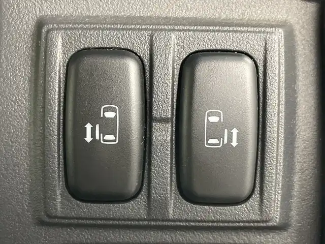 三菱 デリカＤ：５ D－Power package 新潟県 2017(平29)年 7.7万km ダイヤモンドブラックマイカ ヒッチメンバー/ディーラー純正メモリナビ/(GCX777W)/(CD.DVD.フルセグ.Bluetooth)/バックカメラ/革巻きステアリング/パドルシフト/キセノンオートライト/フォグランプ/両側パワースライドドア/前後ドライブレコーダー/前席シートヒーター/電動格納ミラー/純正フロアマット/スマートキー