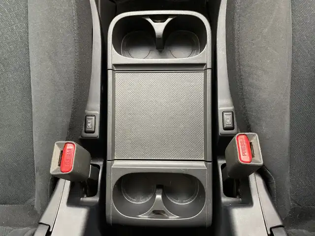 三菱 デリカＤ：５ D－Power package 新潟県 2017(平29)年 7.7万km ダイヤモンドブラックマイカ ヒッチメンバー/ディーラー純正メモリナビ/(GCX777W)/(CD.DVD.フルセグ.Bluetooth)/バックカメラ/革巻きステアリング/パドルシフト/キセノンオートライト/フォグランプ/両側パワースライドドア/前後ドライブレコーダー/前席シートヒーター/電動格納ミラー/純正フロアマット/スマートキー