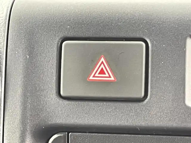 トヨタ ランドクルーザー AX 千葉県 2025(令7)年 0.1千km スーパーホワイトⅡ 登録済未使用車/登録時の走行距離：18km/ワンオーナー/寒冷地仕様/トヨタセーフティセンス/1)プリクラッシュセーフティ/2)レーンディパーチャーアラート/3)オートマチックハイビーム/4)ロードサインアシスト/5)発進遅れ告知機能/電動デフロック（F/R）/デュアルモードオートマチックロッキングハブ/Bi-ｂeamLEDヘッドランプ/LEDフォグランプ/背面スペアタイヤ/ダウンヒルアシストコントロール/ヒルスタートアシストコントロール/ドライブスタートコントロール/クルーズコントロール/ヘッドライトレベライザー/12シガーソケット