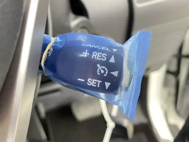 トヨタ ランドクルーザー AX 千葉県 2025(令7)年 0.1千km スーパーホワイトⅡ 登録済未使用車/登録時の走行距離：18km/ワンオーナー/寒冷地仕様/トヨタセーフティセンス/1)プリクラッシュセーフティ/2)レーンディパーチャーアラート/3)オートマチックハイビーム/4)ロードサインアシスト/5)発進遅れ告知機能/電動デフロック（F/R）/デュアルモードオートマチックロッキングハブ/Bi-ｂeamLEDヘッドランプ/LEDフォグランプ/背面スペアタイヤ/ダウンヒルアシストコントロール/ヒルスタートアシストコントロール/ドライブスタートコントロール/クルーズコントロール/ヘッドライトレベライザー/12シガーソケット