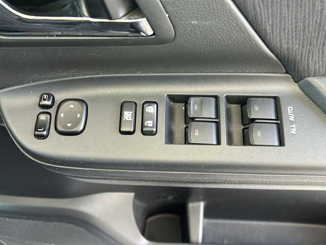 トヨタ ヴェルファイア 2．4Z 京都府 2011(平23)年 5.1万km ホワイトパールクリスタルシャイン 純正8インチナビ/フリップダウンモニター/デジタルインナーミラー/純正エアロ/ワンセグテレビ/クリアランスソナー/ワンオーナー/ドライブレコーダー前後/バックカメラ/オールオートウィンド/プッシュスタート/ビルトインETC/両側パワースライドドア/電動格納ミラー/ウィンカーミラー