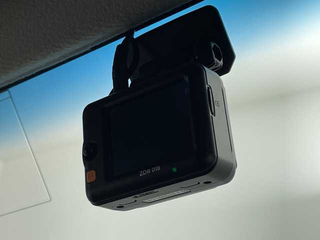 トヨタ ランドクルーザー AX 鹿児島県 2024(令6)年 2.4万km ベージュ アルパイン製ナビ/（フルセグ/Bluetooth）　/クルーズコントロール　/バックカメラ　/ＥＴＣ　/前後ドライブレコーダー　/オートハイビーム　/レーンディパーチャーアラート　/純正フロアマット　/ＬＥＤヘッドライト　/h祖い純正ＡＷ　/ダウンヒルアシストコントロール/電動格納ミラー/リモコンキー