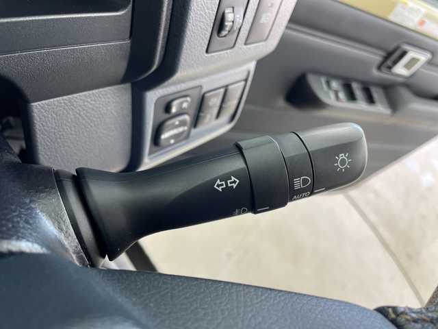 トヨタ ランドクルーザー AX 鹿児島県 2024(令6)年 2.4万km ベージュ アルパイン製ナビ/（フルセグ/Bluetooth）　/クルーズコントロール　/バックカメラ　/ＥＴＣ　/前後ドライブレコーダー　/オートハイビーム　/レーンディパーチャーアラート　/純正フロアマット　/ＬＥＤヘッドライト　/h祖い純正ＡＷ　/ダウンヒルアシストコントロール/電動格納ミラー/リモコンキー