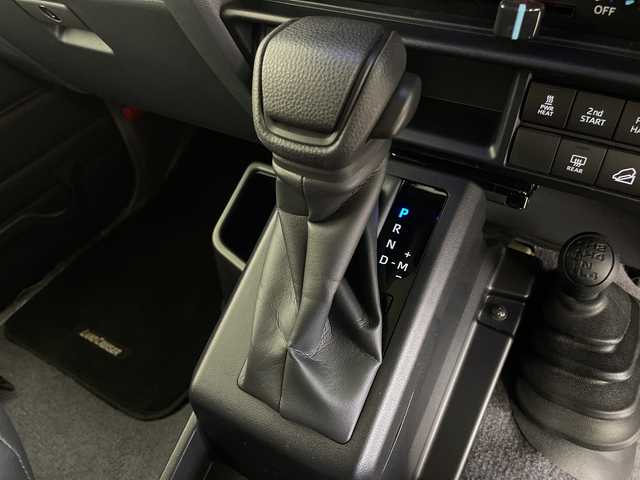 トヨタ ランドクルーザー AX 鹿児島県 2024(令6)年 2.4万km ベージュ アルパイン製ナビ/（フルセグ/Bluetooth）　/クルーズコントロール　/バックカメラ　/ＥＴＣ　/前後ドライブレコーダー　/オートハイビーム　/レーンディパーチャーアラート　/純正フロアマット　/ＬＥＤヘッドライト　/h祖い純正ＡＷ　/ダウンヒルアシストコントロール/電動格納ミラー/リモコンキー