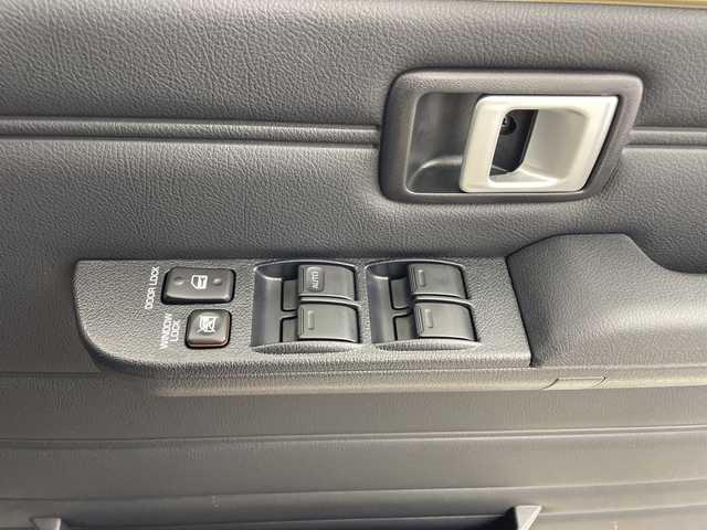 トヨタ ランドクルーザー AX 鹿児島県 2024(令6)年 2.4万km ベージュ アルパイン製ナビ/（フルセグ/Bluetooth）　/クルーズコントロール　/バックカメラ　/ＥＴＣ　/前後ドライブレコーダー　/オートハイビーム　/レーンディパーチャーアラート　/純正フロアマット　/ＬＥＤヘッドライト　/h祖い純正ＡＷ　/ダウンヒルアシストコントロール/電動格納ミラー/リモコンキー