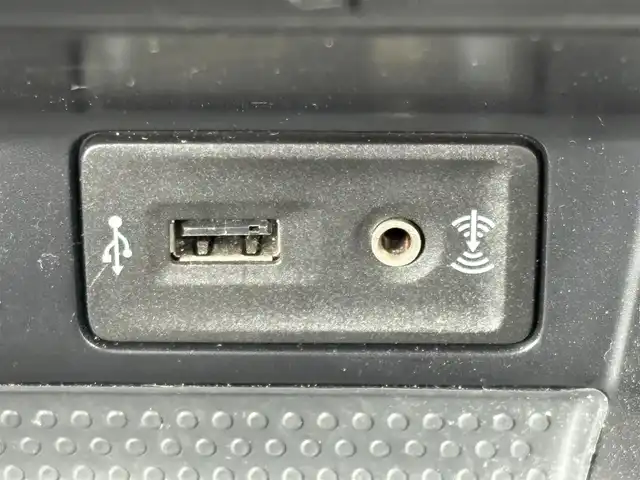 フォルクスワーゲン ザ・ビートル デザイン 大分県 2016(平28)年 7.4万km ピュアホワイト ・ナビ(CD/DVD/BT/AUX/SD)/・バックカメラ/・フルセグテレビ/・ドライブレコーダー/・ETC/・クルーズコントロール/・MTモード付AT/・オートライト/・スマートキー/・プッシュスタートボタン/・フロアマット