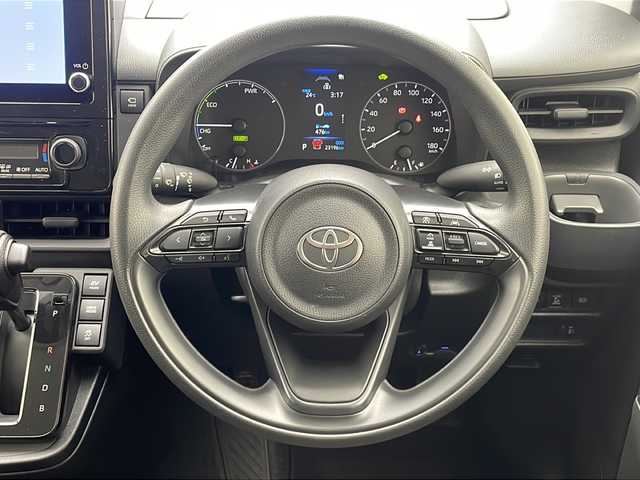 トヨタ シエンタ ハイブリッド G 沖縄県 2023(令5)年 2.4万km ホワイトパールクリスタルシャイン 純正８型ディスプレイオーディオ/　(Bluetooth FM/AM)/アラウンドビューモニター　/両側パワースライドドア　/ＬＥＤヘッドライト　/アダプティブクルーズコントロール　/プッシュスタート　/スマートキー　　/スペアキー/レーンキープアシスト/オートライト/オートマチックハイビーム/ETC