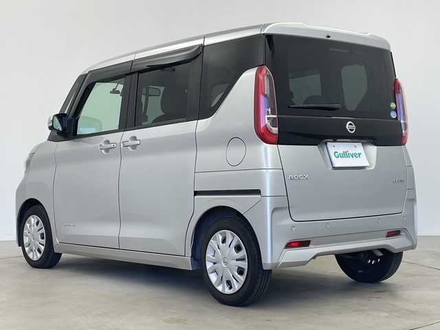 日産 ルークス X 鹿児島県 2021(令3)年 4.3万km スターリングシルバーM 純正SDナビ/（AM/FM/CD/Bluetooth/フルセグ）/アラウンドビューモニター/片側パワースライドドア/ETC/ドライブレコーダー/エマージェンシーブレーキ/コーナーセンサー/ステアリングリモコン/純正フロアマット/スマートキー/アイドリングストップ