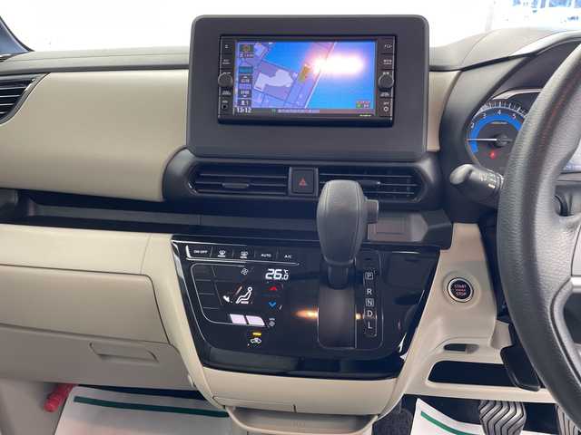 日産 ルークス X 鹿児島県 2021(令3)年 4.3万km スターリングシルバーM 純正SDナビ/（AM/FM/CD/Bluetooth/フルセグ）/アラウンドビューモニター/片側パワースライドドア/ETC/ドライブレコーダー/エマージェンシーブレーキ/コーナーセンサー/ステアリングリモコン/純正フロアマット/スマートキー/アイドリングストップ