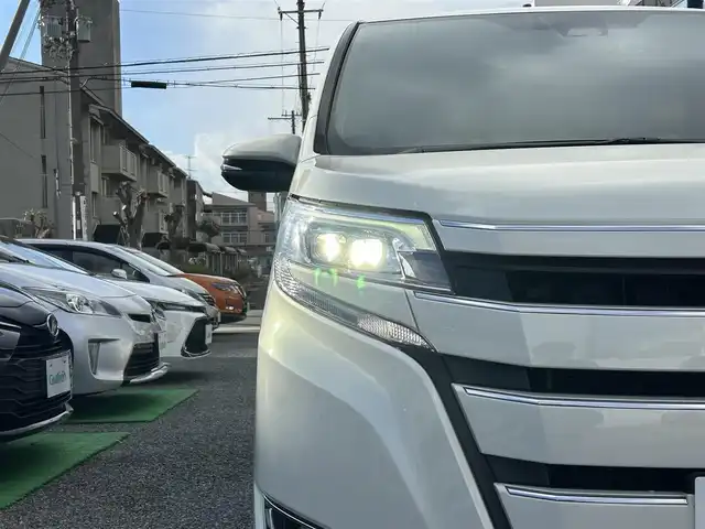 トヨタ ノア ハイブリッド