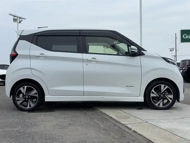 日産 デイズ ハイウェイスターG ターボ 徳島県 2020(令2)年 2.9万km ホワイトパール 純正７型SDナビゲーション（MJ119D-W）/AM/FM/Bluetooth/TV/USB/SD/iPod/WALKMAN/CD/バックカメラ/ナビ連動ドライブレコーダー/ETC/純正15インチアルミホイール/アイドリングストップ/ウィンカーミラー/純正フロアマット/コーナーセンサー/プッシュスタート/スマートキー/スペアキー/本革巻きステアリング/ドアバイザー/プッシュスタート/純正LEDヘッドライト/フォグライト/ヘッドライトレベリング/オートマッチックビーム/カーテンエアバック/取扱説明書