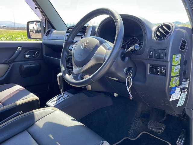 スズキ ジムニー シエラ ランドベンチャー 新潟県 2017(平29)年 9.9万km ブルーイッシュブラックパール3 4WD/純正メモリナビ(KXM-E502)/CD/DVD/BT/フルセグテレビ/半革シート/運転席シートヒーター /ミラーヒーター/リモコンキー /フォグランプ/社外15インチアルミホイール