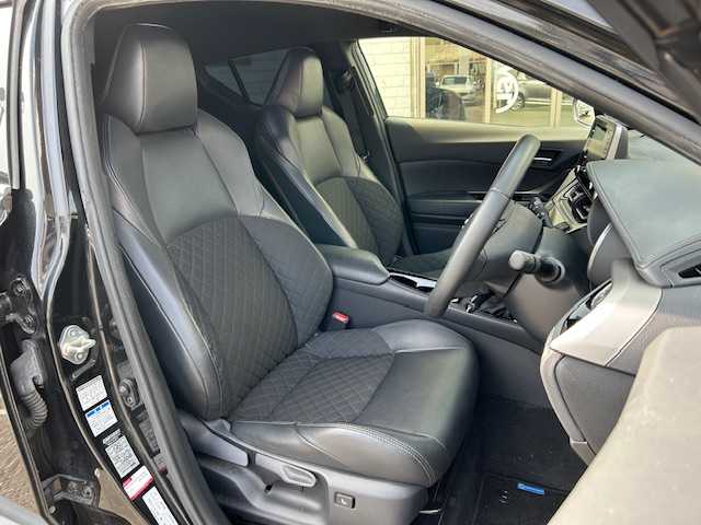 トヨタ Ｃ－ＨＲ G－T モード ネロ セーフティプラス 愛知県 2020(令2)年 5万km ブラックマイカ ワンオーナー/４ＷＤ/純正8インチT-Connectナビ/(フルセグTV/Bluetooth/AM/FM/Apple CarPlay/Android Auto)/社外カメラ(バック・フロント・サイド・全方位)/パーキングアシスト/前後コーナーセンサー/クルーズコントロール追従走行有り/レーンキープアシスト/衝突被害軽減システム/横滑り防止装置/シートヒーター/ステアリングスイッチ/ビルトインETC/前後ドライブレコーダー(DC-DR652)/TRDマッドフラップ/スペアキー1本